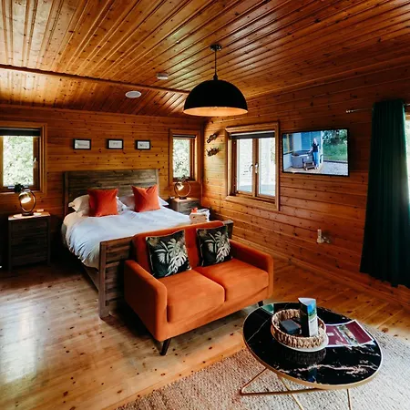 Zoffany Log Cabin, Whinstone View