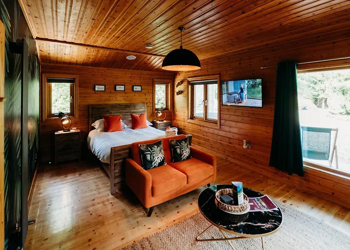 Zoffany Log Cabin, Whinstone View